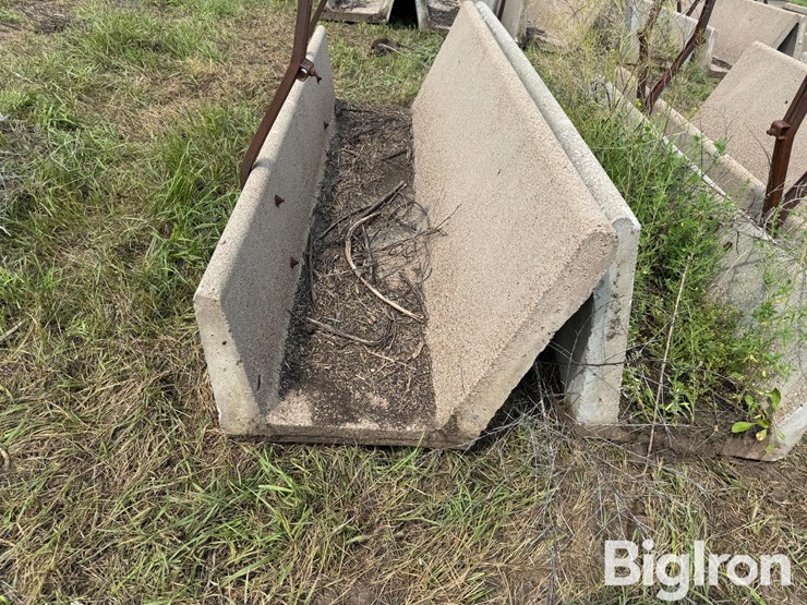 concrete-feed-bunks-image-9