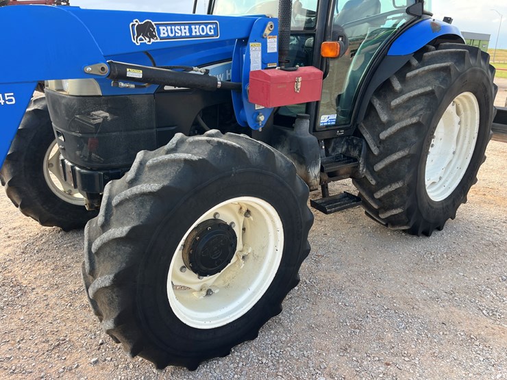 2007-new-holland-td95d-image-2