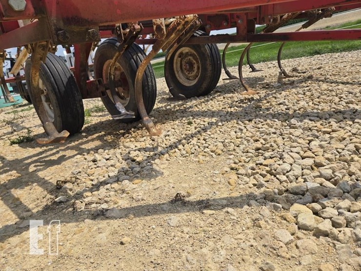 wil-rich-field-cultivator-3837-image-2