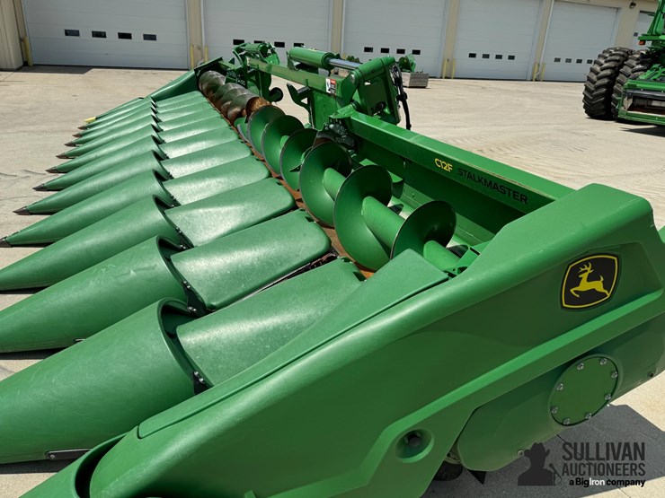 2023-john-deere-c12f-image-18