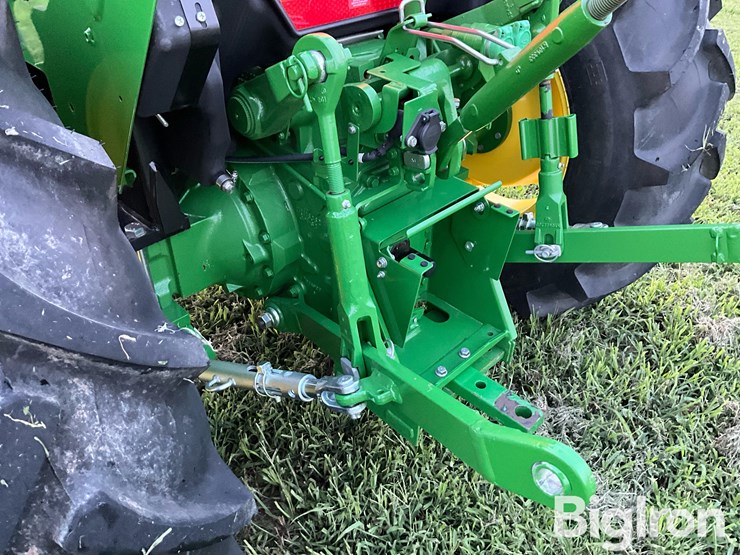 2023-john-deere-5050e-image-17
