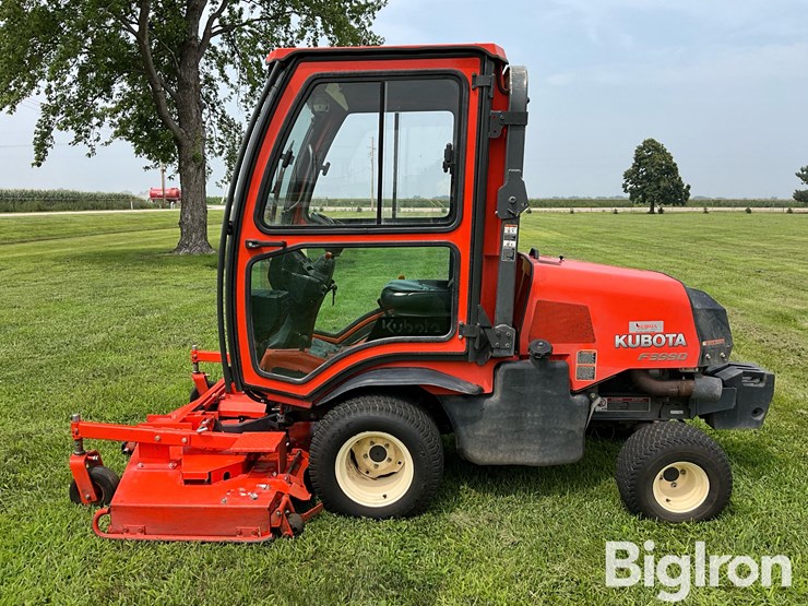 2019-kubota-f3990-image-8