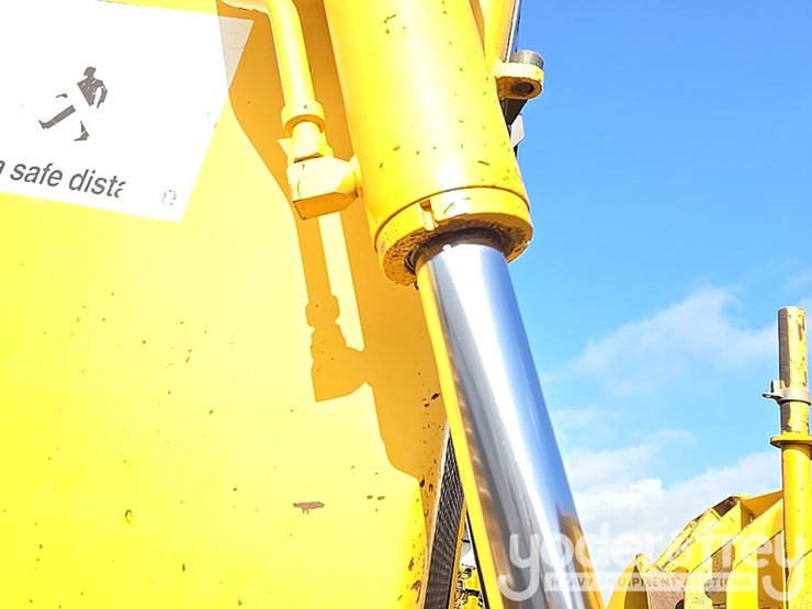 2014-komatsu-d155ax-7-image-41