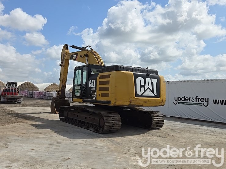 2015-caterpillar-329fl-image-3
