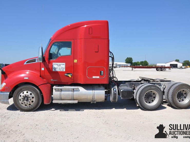 2019-kenworth-t680-image-8