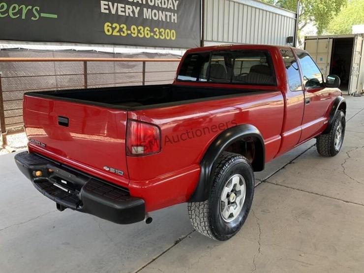 2001-chevrolet-s10-image-7