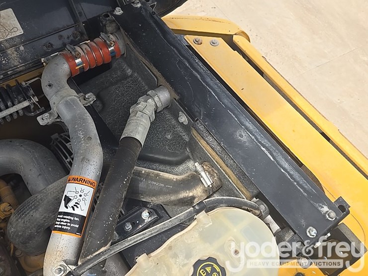 2022-deere-130g-image-72