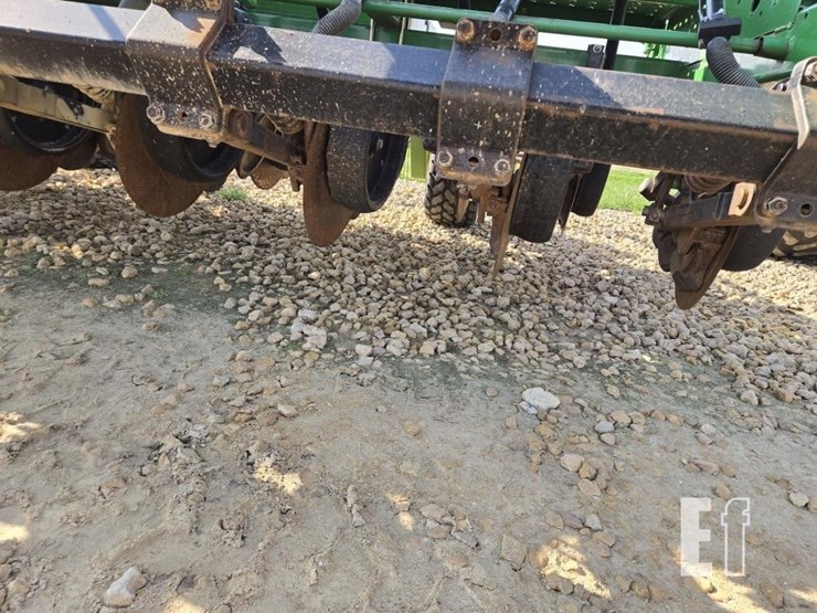 john-deere-1560-image-4