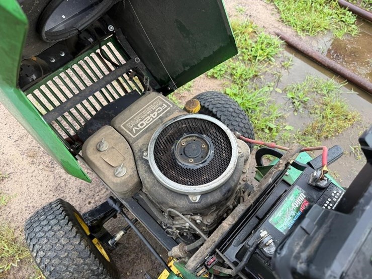 john-deere-240-image-7