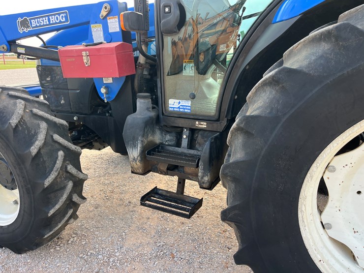 2007-new-holland-td95d-image-13