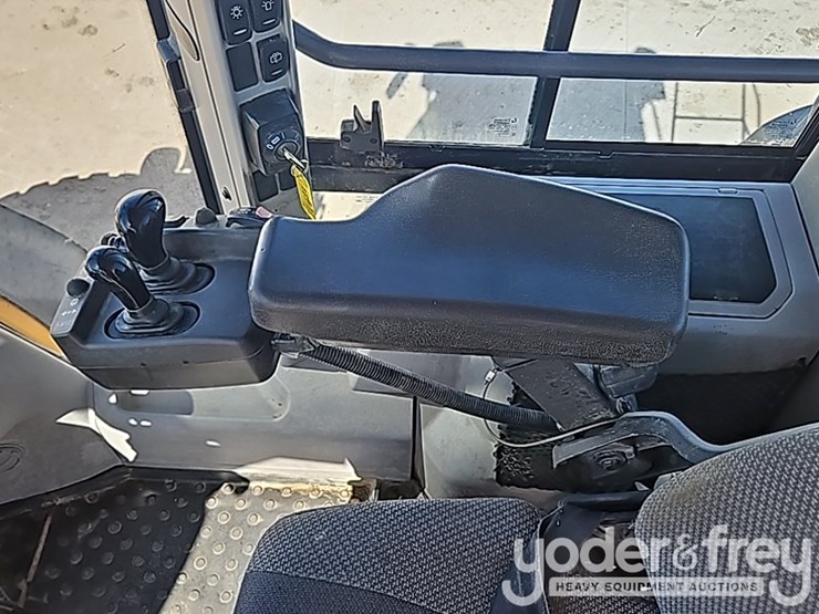 2017-volvo-l110h-image-61