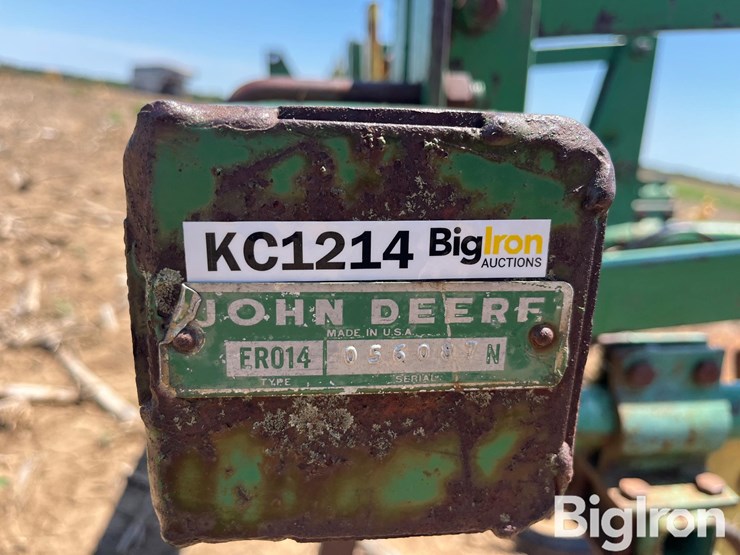 john-deere-cultivator-image-16