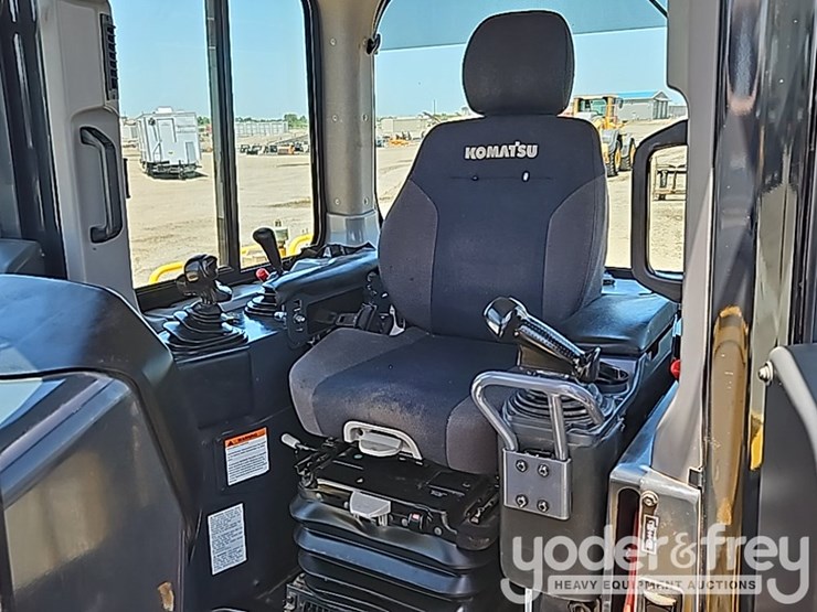 2021-komatsu-d65px-18-image-51