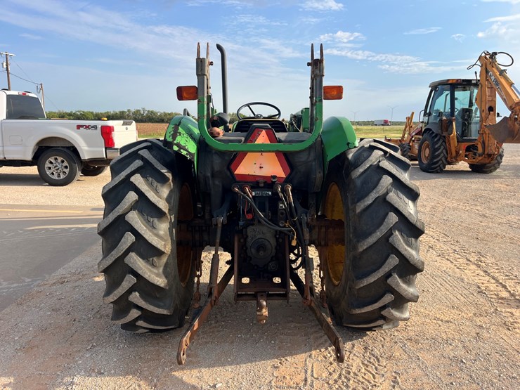 2001-john-deere-5210-image-11