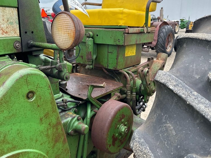 john-deere-720-image-12