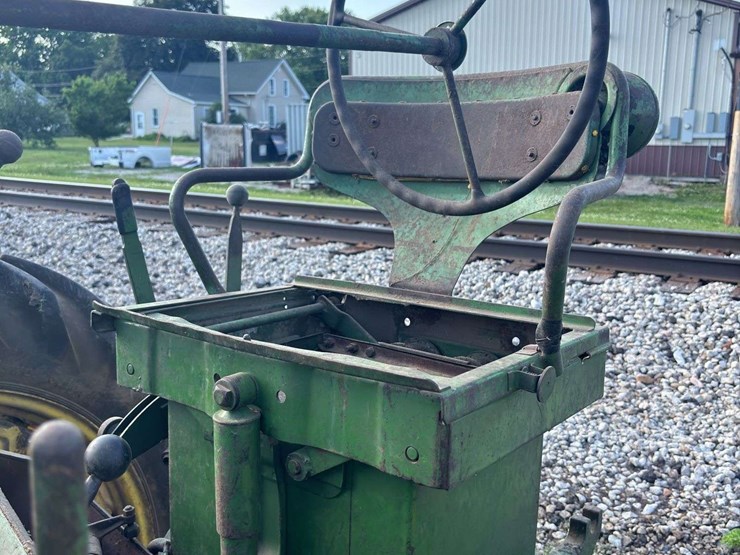 john-deere-720-image-37