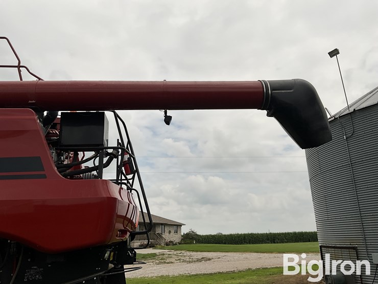 2013-case-ih-7130-image-11
