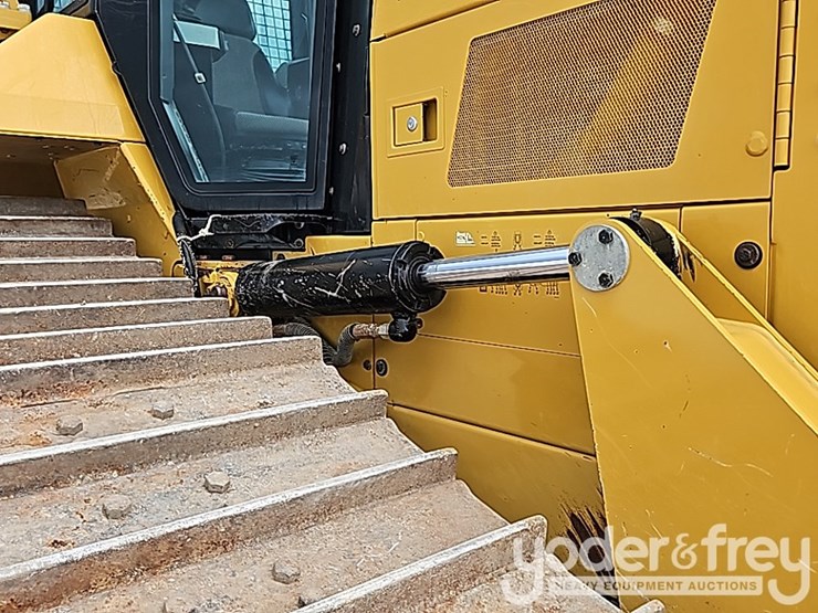 2019-caterpillar-d6n-lgp-image-30