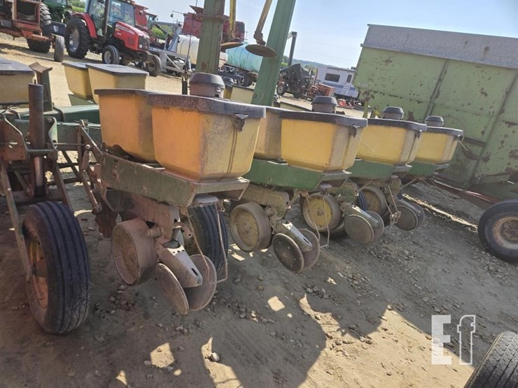 john-deere-7000-image-8