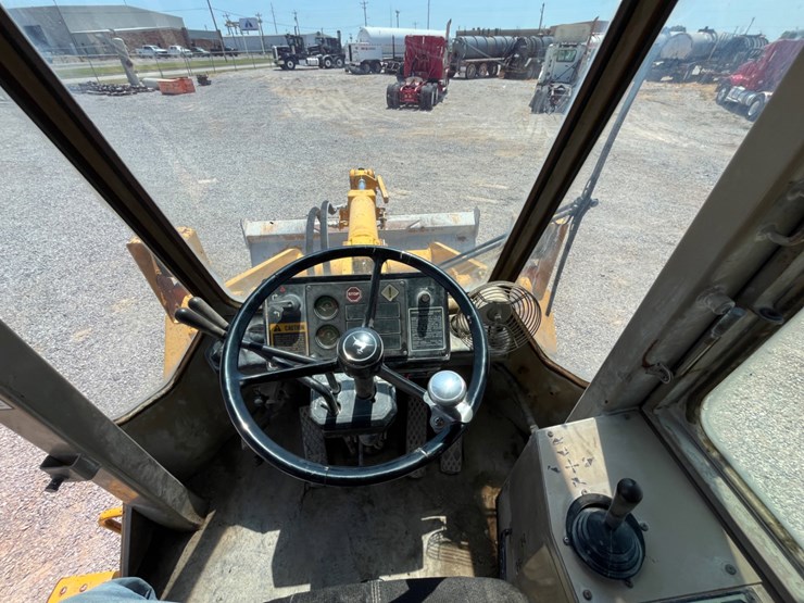 1990-deere-544e-image-13