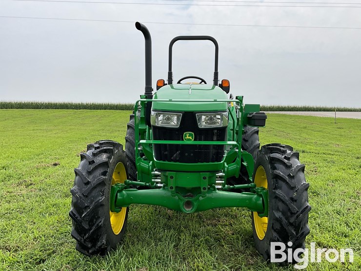 2023-john-deere-5067e-image-2