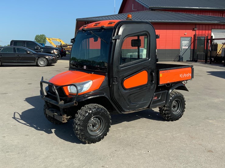 2011-kubota-4x4-utv-image-1