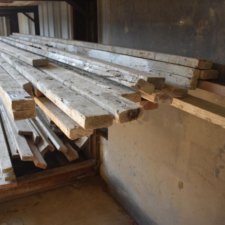 LUMBER 2X4 BOARDS 44017
