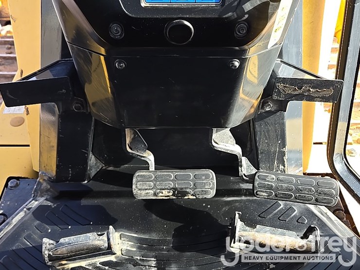 2014-komatsu-d155ax-7-image-61