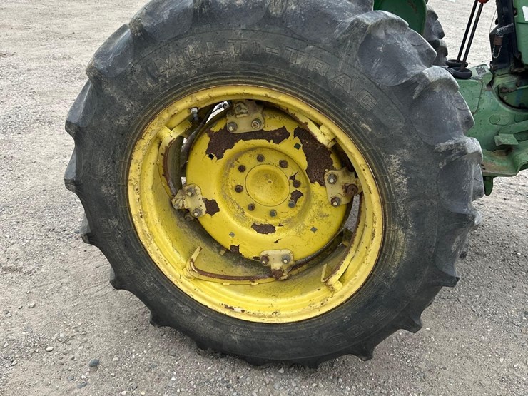 john-deere-830-image-7