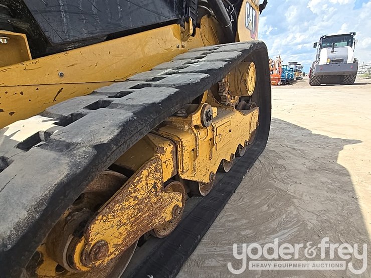 2022-caterpillar-259d3-image-16