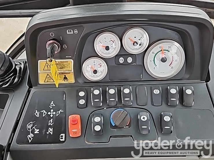 2011-caterpillar-420e-image-52