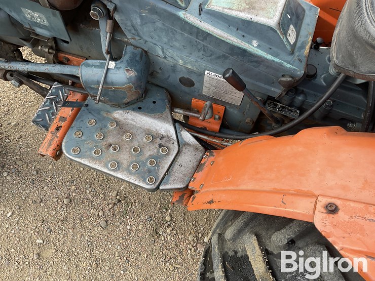 1976-kubota-b7100-image-13