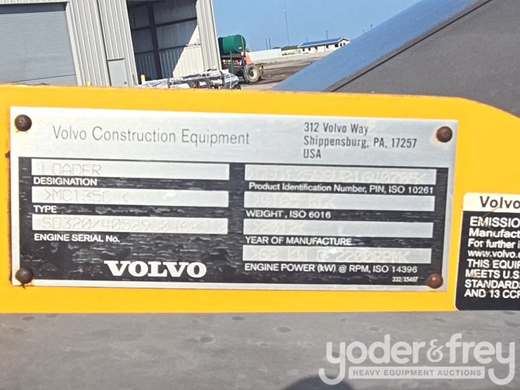 2012-volvo-mc135c-image-50