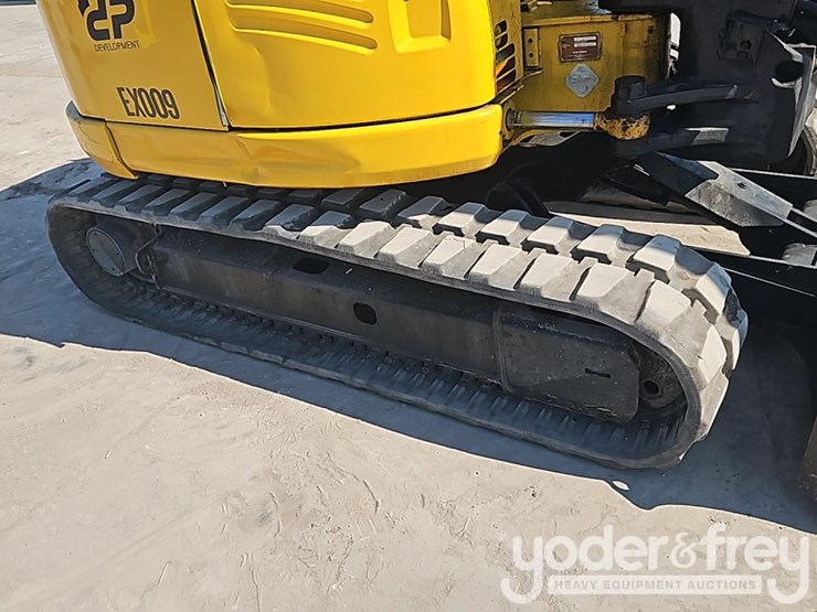 2015-deere-85g-image-13