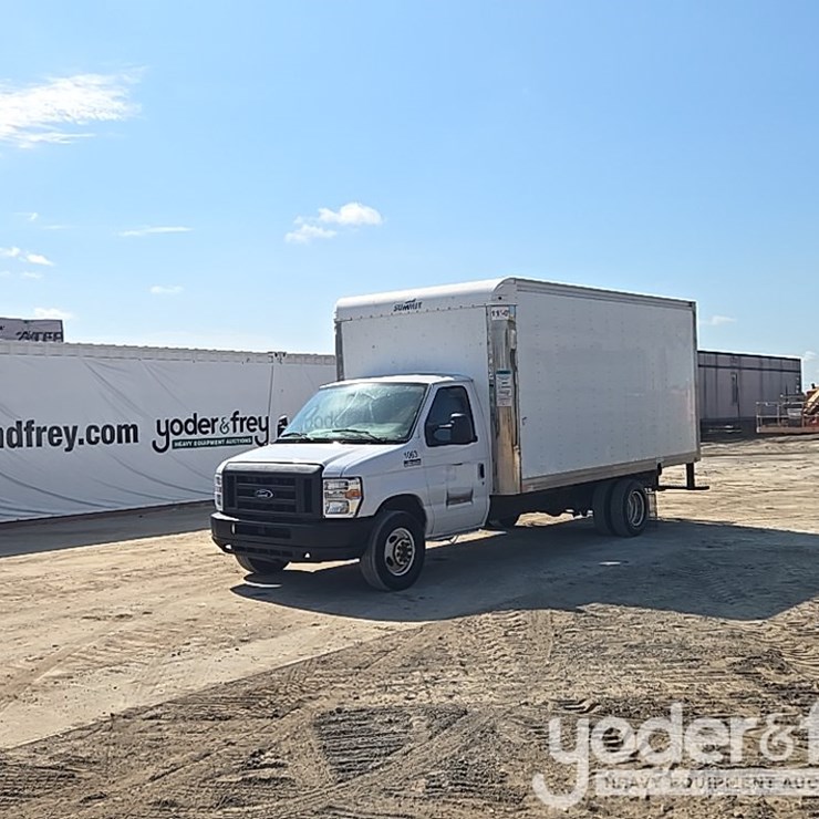 2019 FORD E350