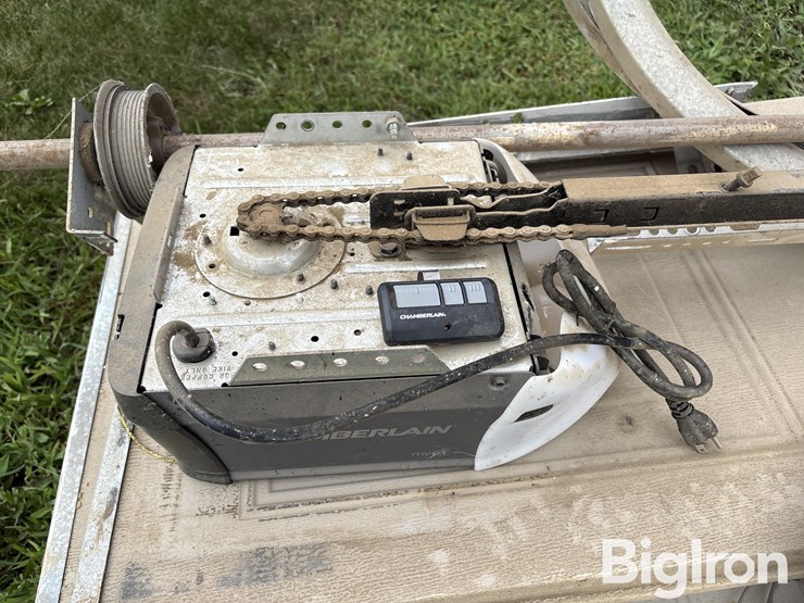 gadco-10’-x-7’-garage-door-w/-opener-image-14