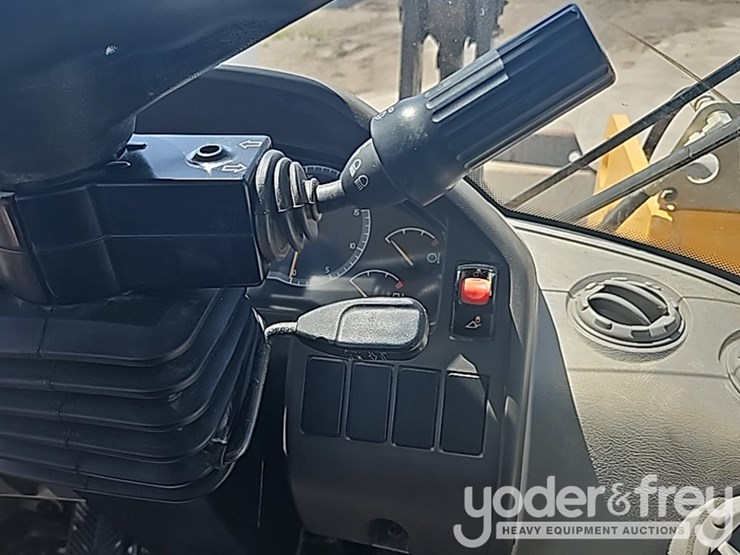 2018-volvo-l110h-image-68