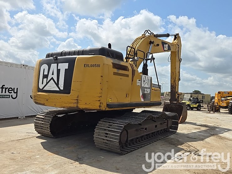 2015-caterpillar-329fl-image-5