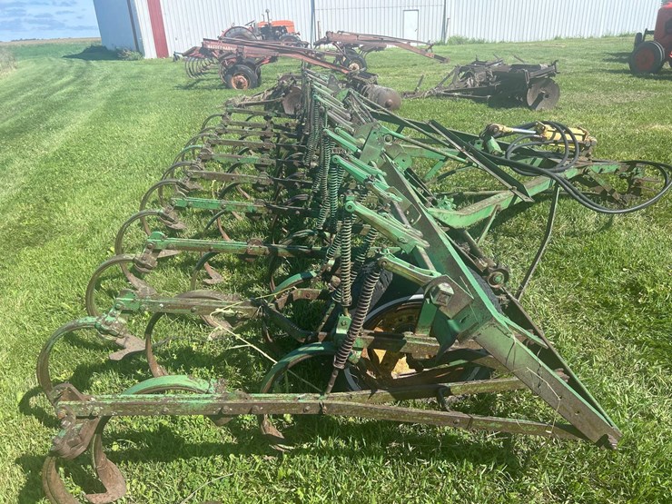 john-deere-14-image-18