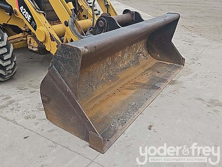2011-caterpillar-420e-image-18