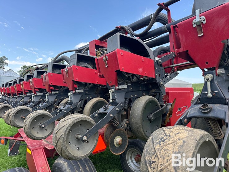 case-ih-1200-image-9