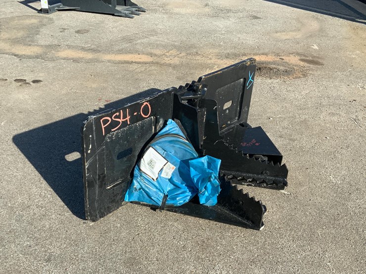 skid-steer-post-puller-attachment-image-3