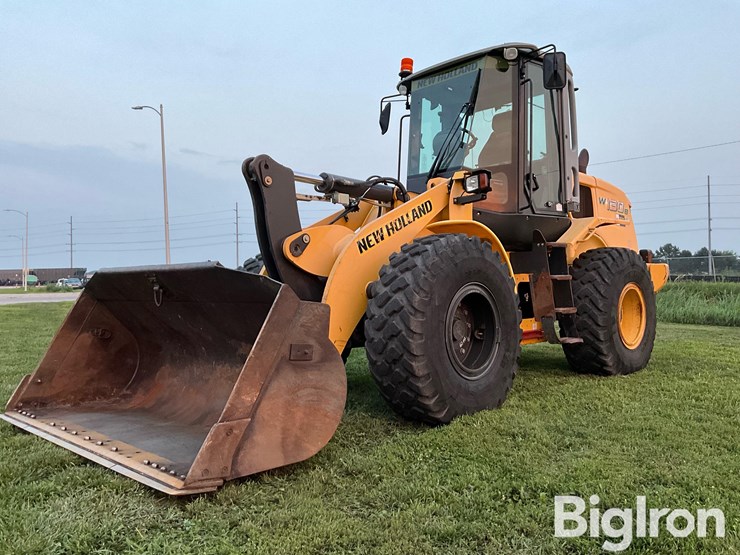 2010-new-holland-w130b-image-1