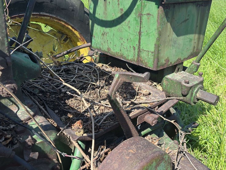 john-deere-70-image-42