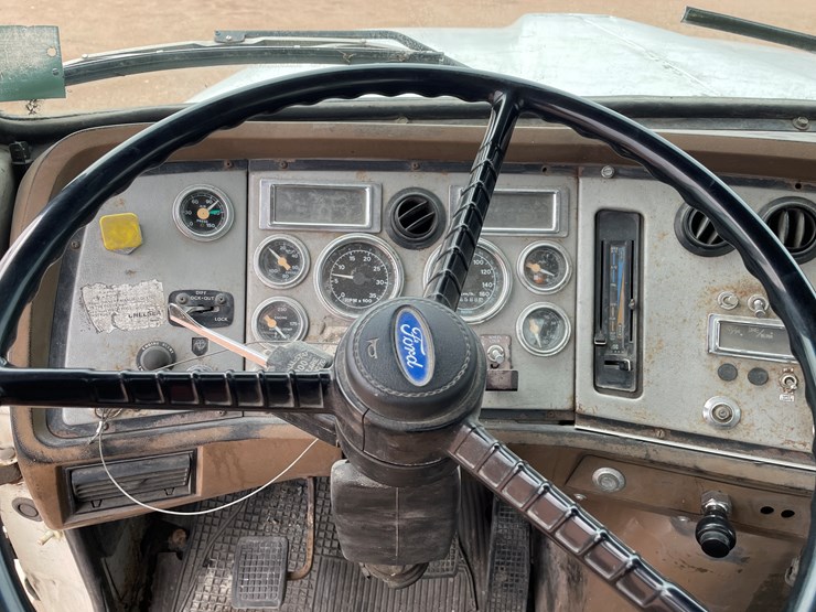 1995-ford-l9000-image-70