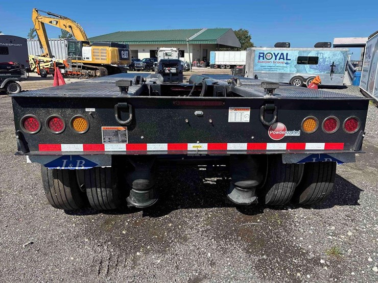 2022-globe-lowboy-image-19