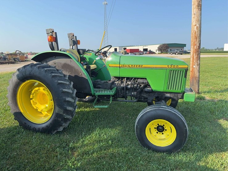 1995-john-deere-5200-image-5