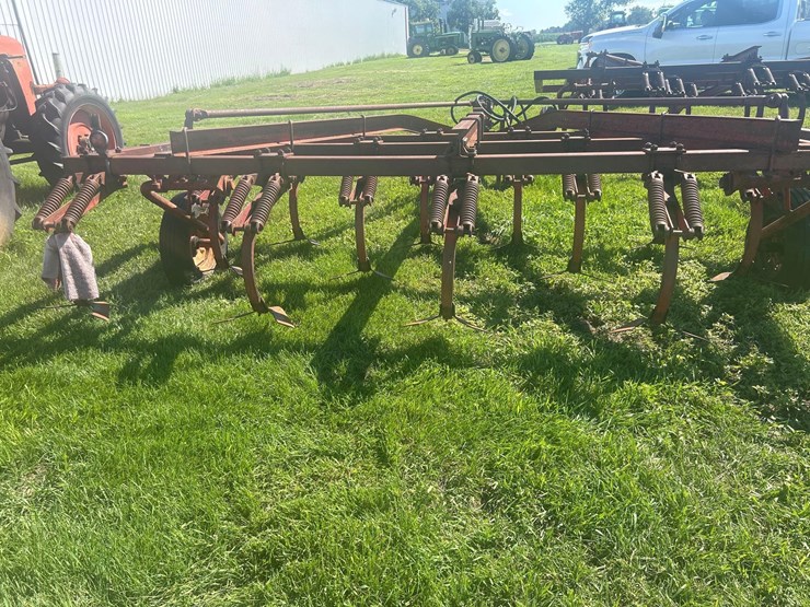 massey-ferguson-14-image-30