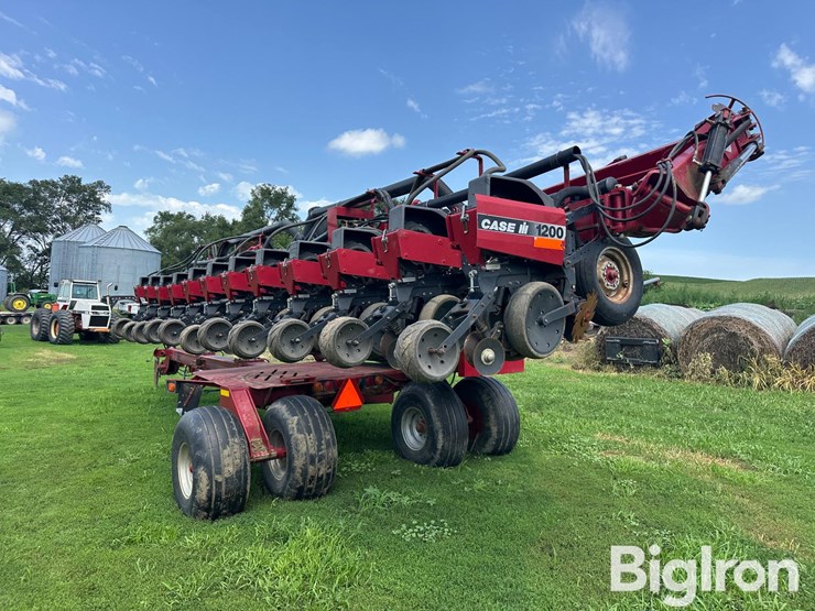 case-ih-1200-image-7