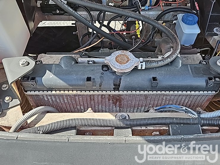 2019-club-car-carryall-1700-image-32